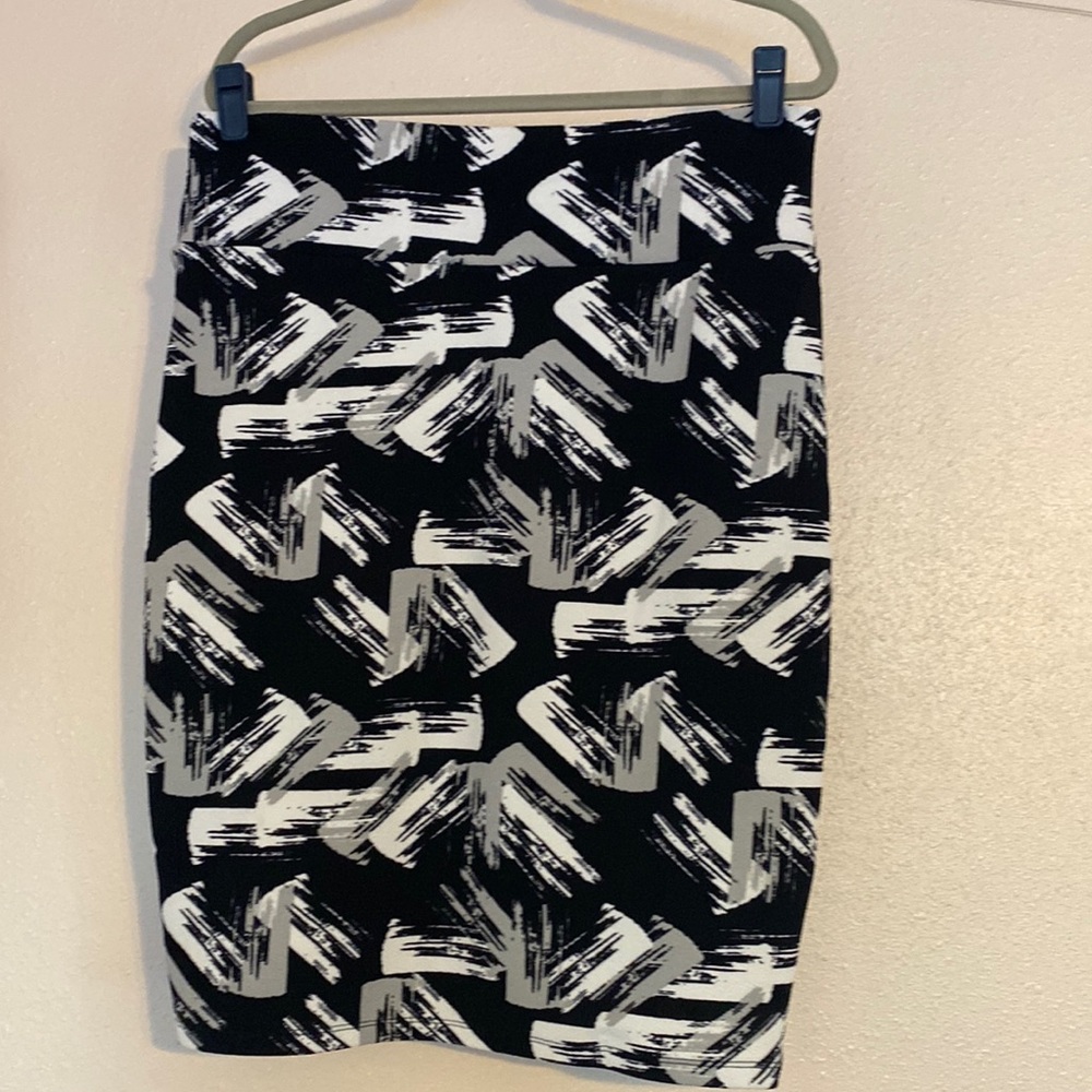 Gray black white pencil skirt size large lularoe
